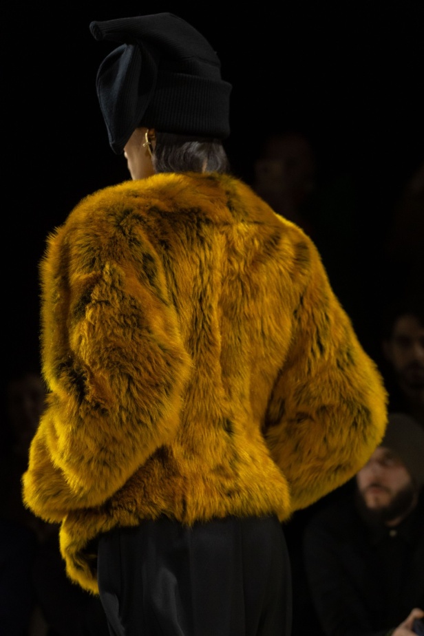 مجموعة Schiaparelli لخريف وشتاء 2024.. فخامة معتادة وعالم من الإبداع