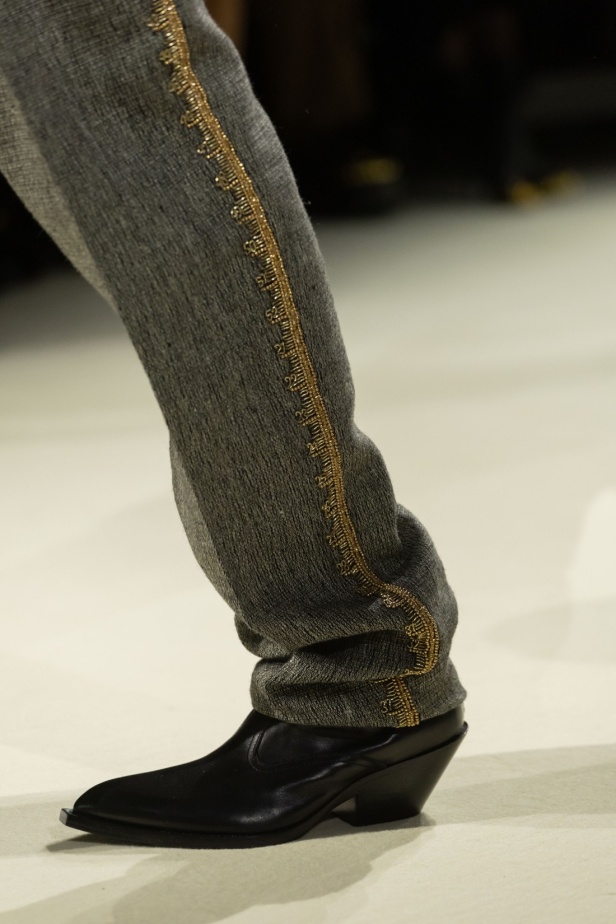 مجموعة Schiaparelli لخريف وشتاء 2024.. فخامة معتادة وعالم من الإبداع