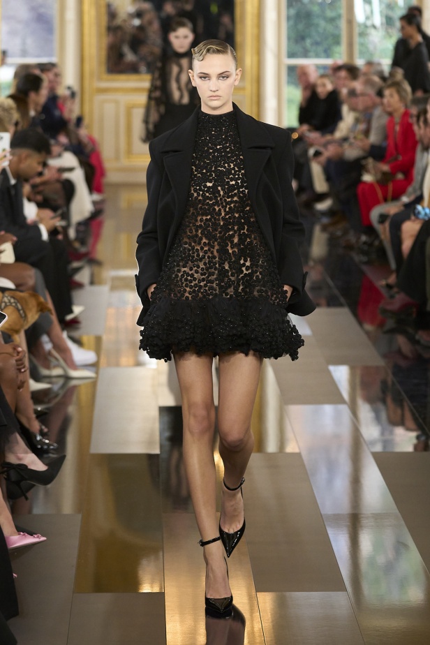 "فالنتينو" خريف و شتاء 2024