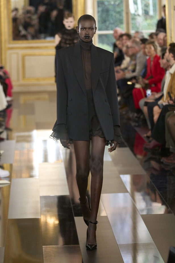 "فالنتينو" خريف و شتاء 2024