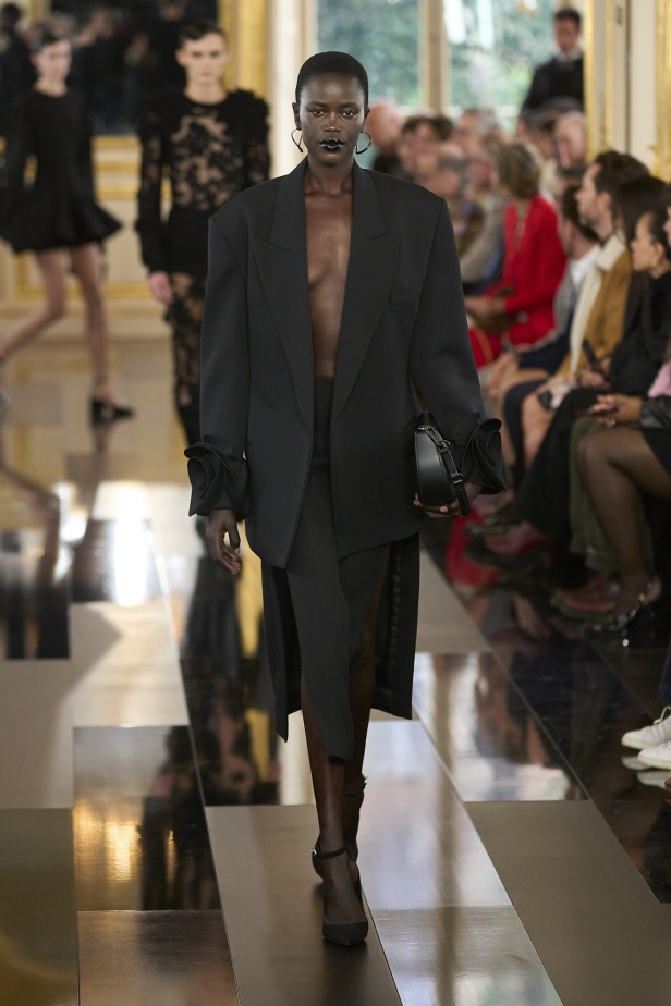 "فالنتينو" خريف و شتاء 2024