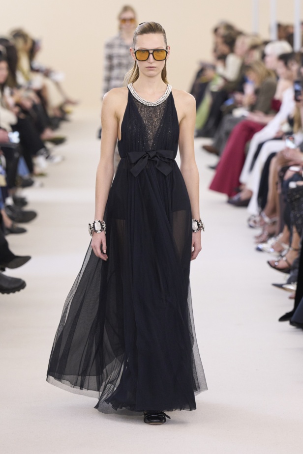 مجموعة Giambattista Valli لخريف وشتاء 2024