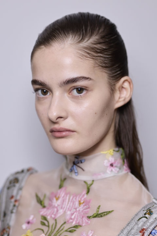 مجموعة Giambattista Valli لخريف وشتاء 2024