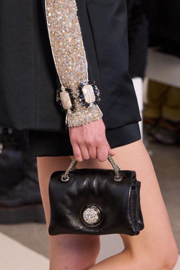 مجموعة Giambattista Valli لخريف وشتاء 2024