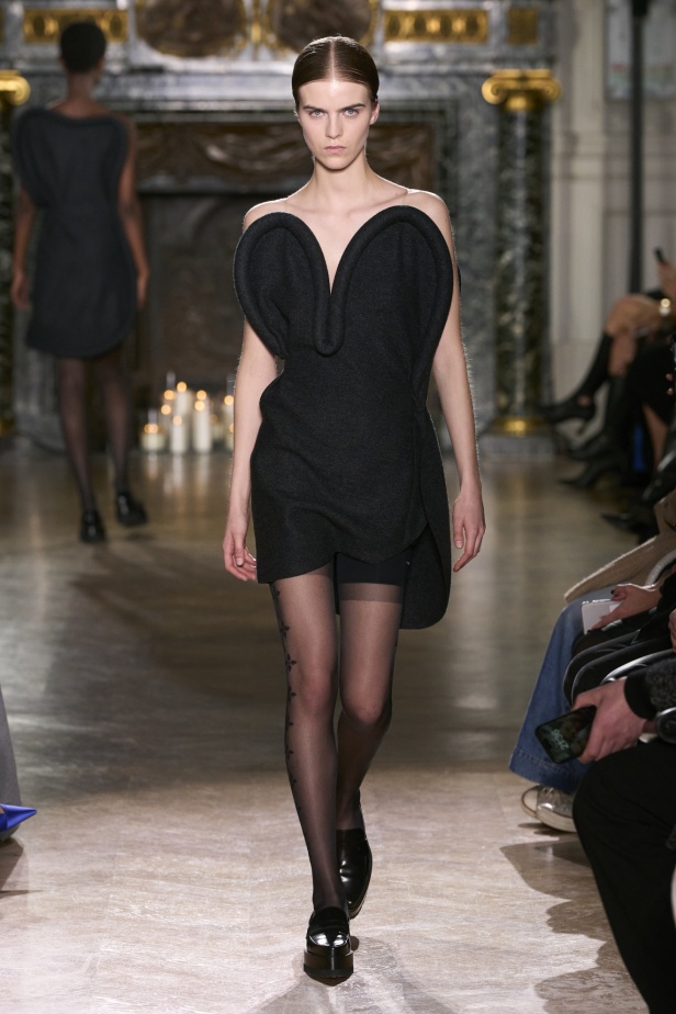 "فيكتوريا بيكهام" خريف و شتاء 2024