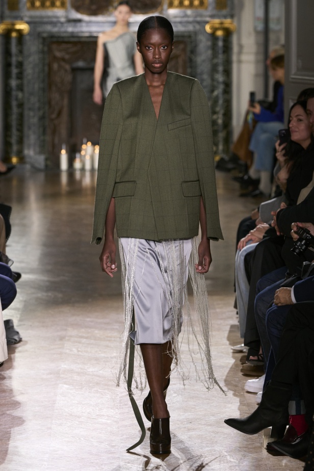 "فيكتوريا بيكهام" خريف و شتاء 2024