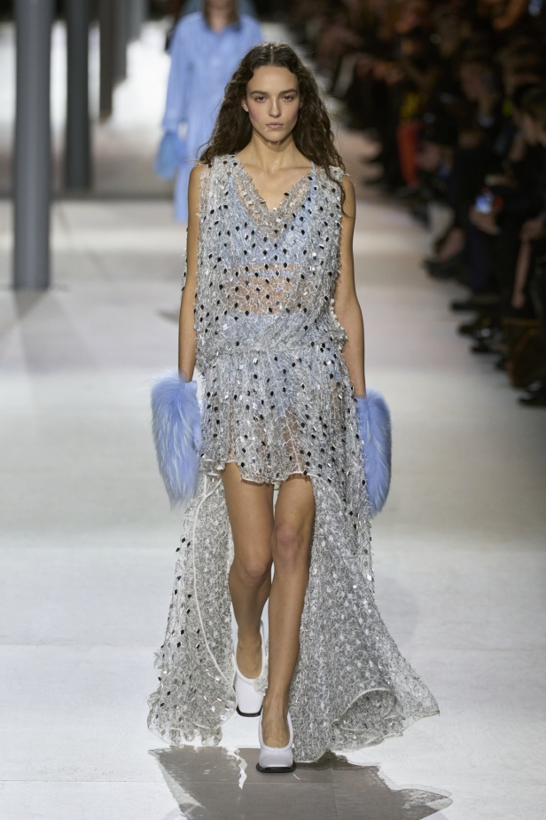 مجموعة Louis Vuitton احتفال بإبداعات Nicolas Ghesquière على مدار 10 سنوات 