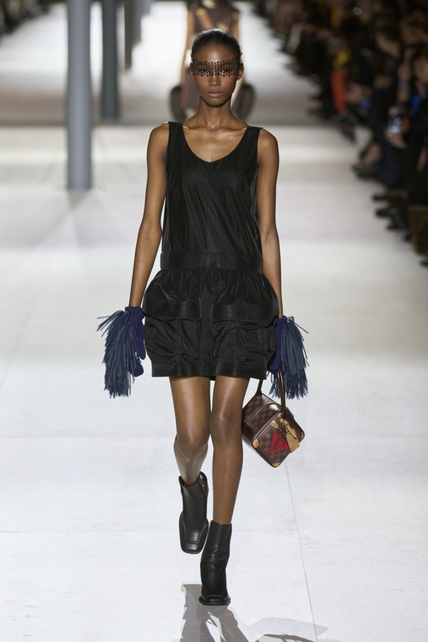 مجموعة Louis Vuitton احتفال بإبداعات Nicolas Ghesquière على مدار 10 سنوات 