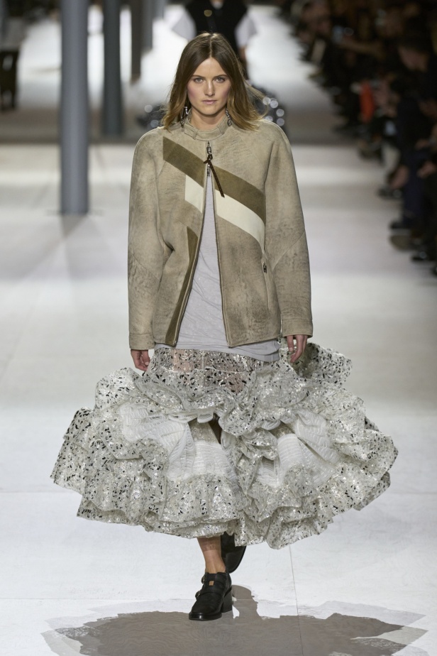 مجموعة Louis Vuitton احتفال بإبداعات Nicolas Ghesquière على مدار 10 سنوات 