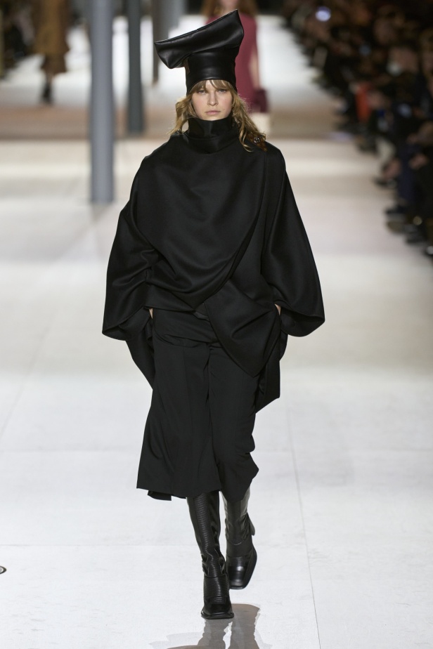 مجموعة Louis Vuitton احتفال بإبداعات Nicolas Ghesquière على مدار 10 سنوات 