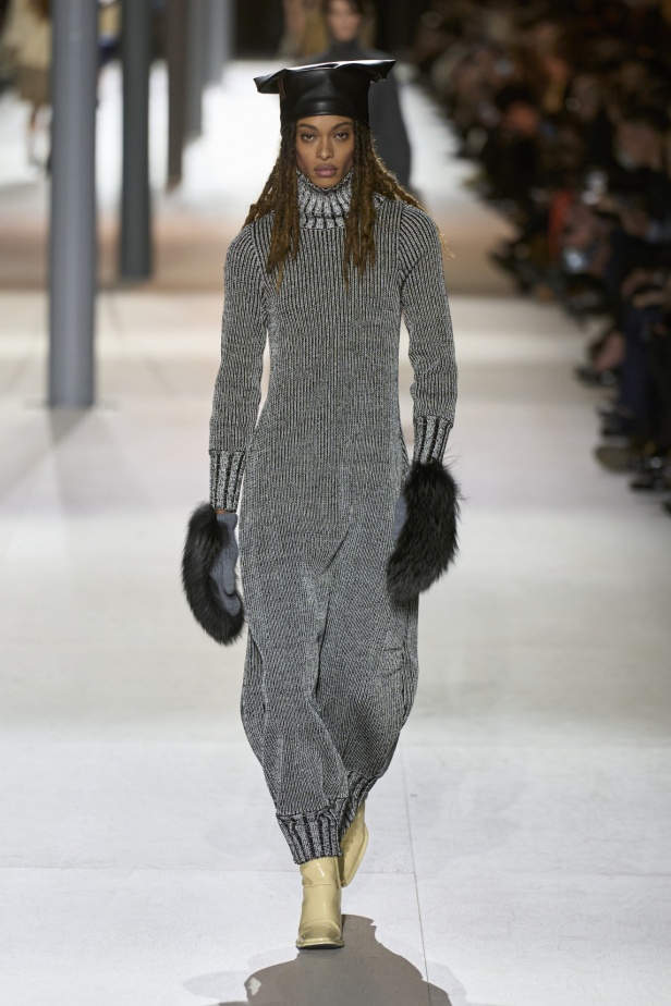 مجموعة Louis Vuitton احتفال بإبداعات Nicolas Ghesquière على مدار 10 سنوات 