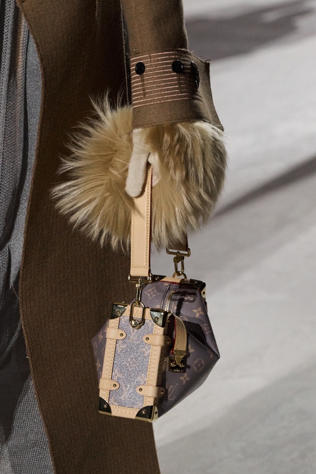 مجموعة Louis Vuitton احتفال بإبداعات Nicolas Ghesquière على مدار 10 سنوات 