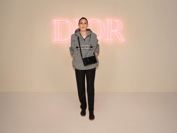 مجموعة ديور Pre-Fall 2024 تجمع بين باريس ونيويورك وتحتفي بلقاء الثقافتين 