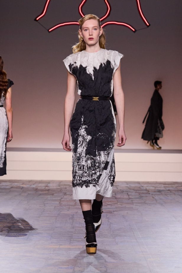 مجموعة ديور Pre-Fall 2024 