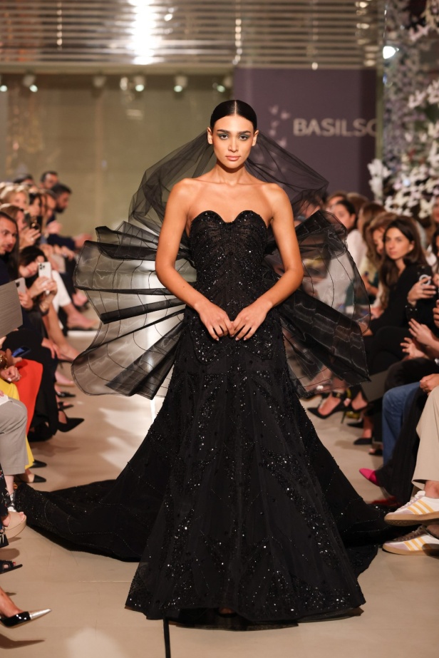 مجموعة "باسيل سودا" للأزياء الراقية لربيع وصيف 2025... جاد سودا لـ"هي": إصرارنا على الابتكار لا يعرف التردد واختيار الفراشات تكريم لوالدي