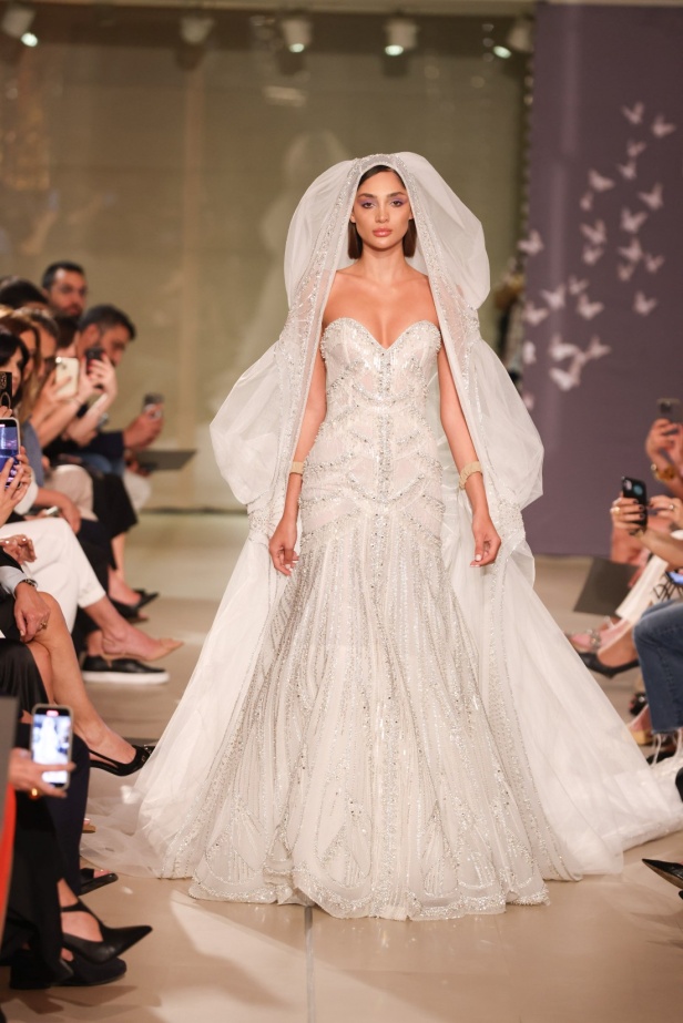 مجموعة "باسيل سودا" للأزياء الراقية لربيع وصيف 2025... جاد سودا لـ"هي": إصرارنا على الابتكار لا يعرف التردد واختيار الفراشات تكريم لوالدي