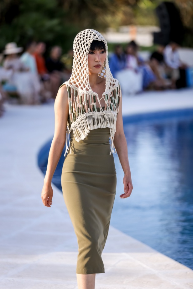 علامة Rebirth تختتم أسبوع البحر الأحمر للموضة بمجموعة مستوحاة من طبيعة المملكة