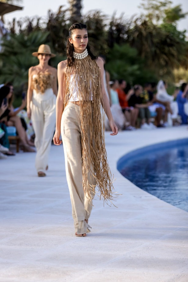 علامة Rebirth تختتم أسبوع البحر الأحمر للموضة بمجموعة مستوحاة من طبيعة المملكة