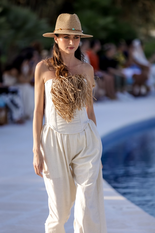 علامة Rebirth تختتم أسبوع البحر الأحمر للموضة بمجموعة مستوحاة من طبيعة المملكة