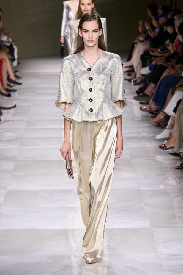 مجموعة Giorgio Armani Privee لخريف شتاء 2024-2025