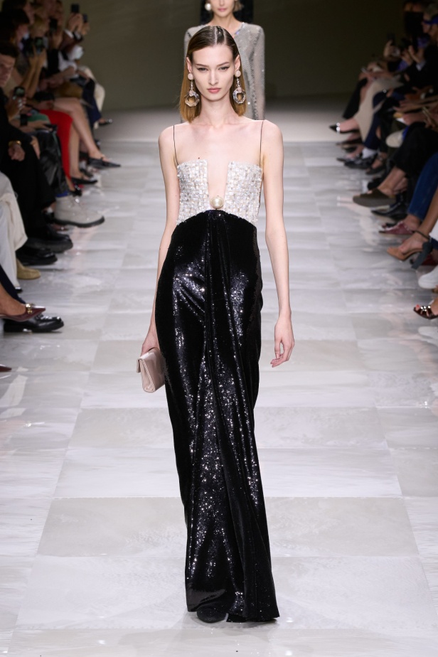 مجموعة Giorgio Armani Privee لخريف شتاء 2024-2025