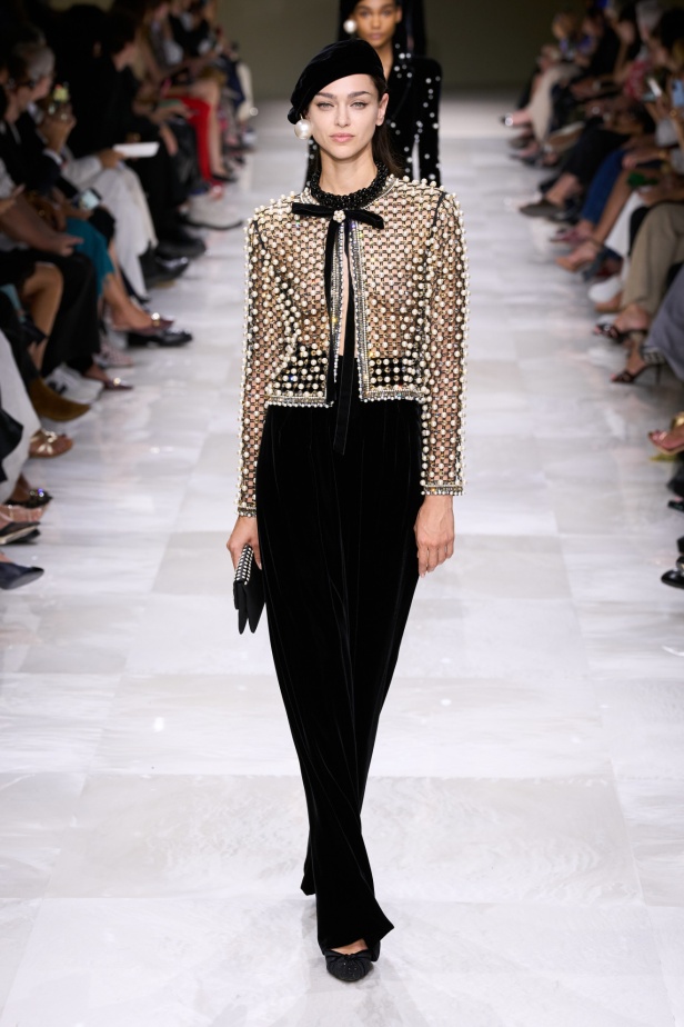 مجموعة Giorgio Armani Privee لخريف شتاء 2024-2025