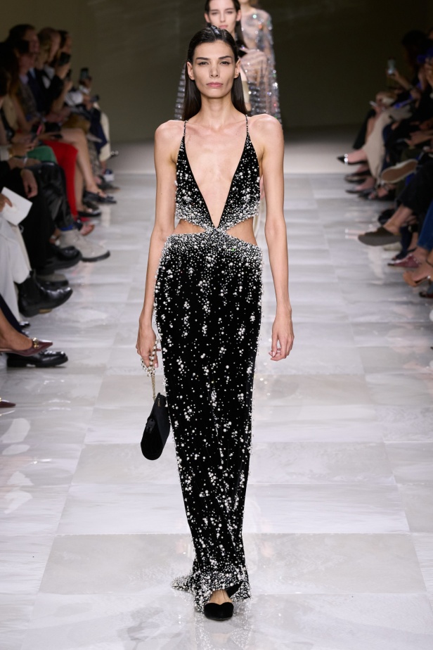 مجموعة Giorgio Armani Privee لخريف شتاء 2024-2025