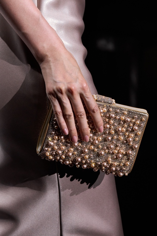 مجموعة Giorgio Armani Privee لخريف شتاء 2024-2025