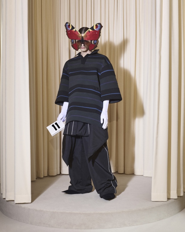 مجموعة Balenciaga  لخريف وشتاء 2025 في باريس