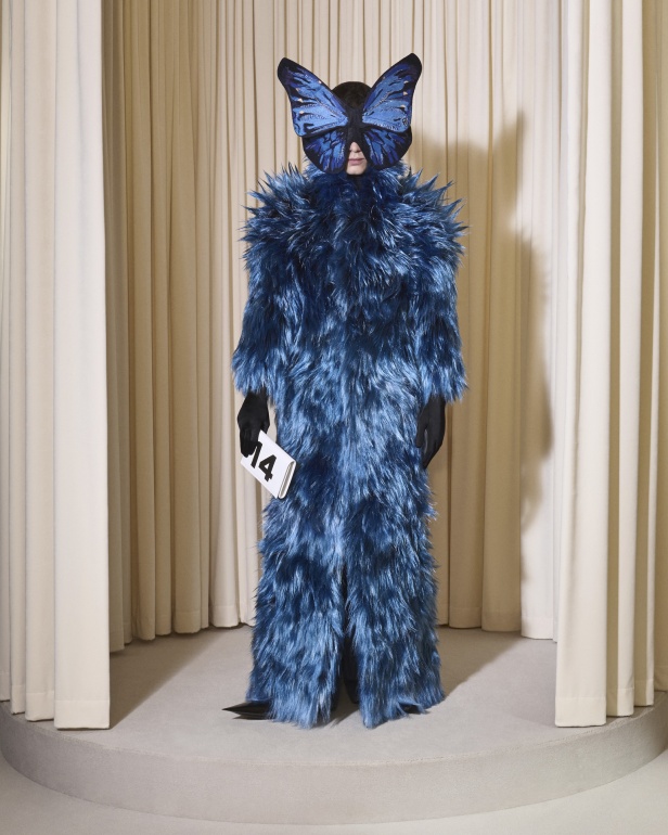 مجموعة Balenciaga  لخريف وشتاء 2025 في باريس