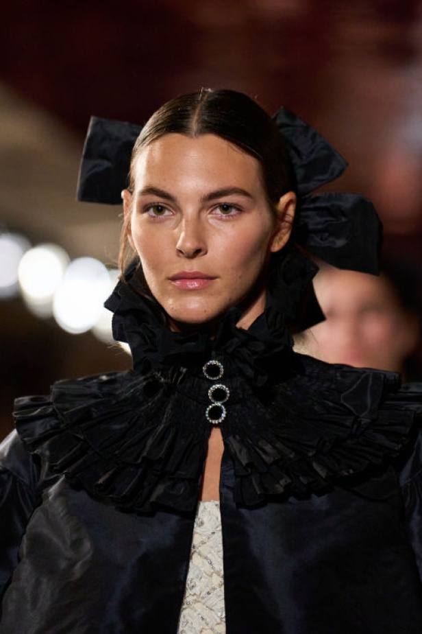 اطلالات جمالية لمجموعة شانيل  لموسم خريف وشتاء 2024-2025