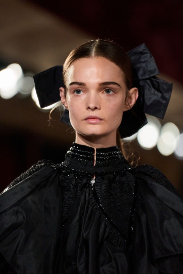 اطلالات جمالية لمجموعة شانيل  لموسم خريف وشتاء 2024-2025