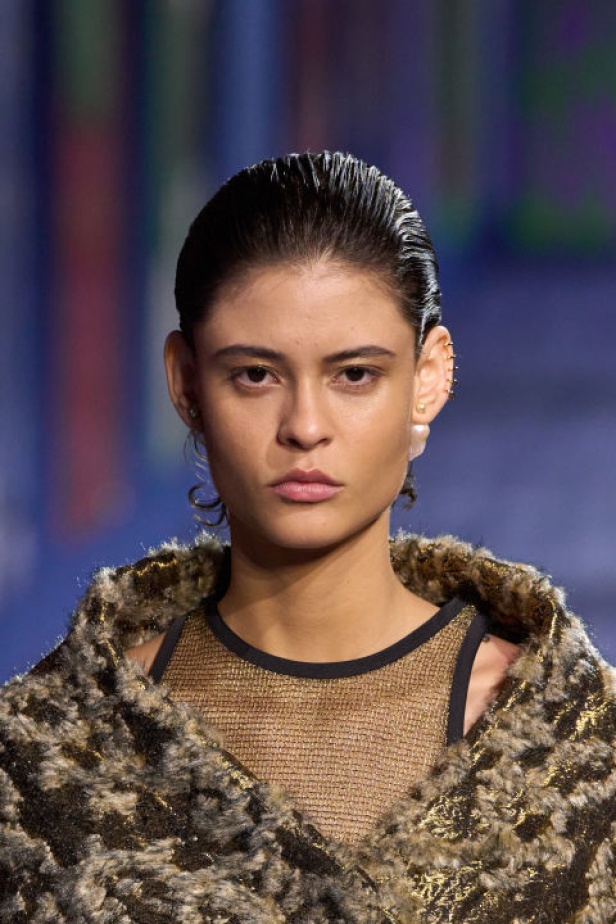 اطلالات جمالية لمجموعة Christian Dior لموسم خريف وشتاء 2025