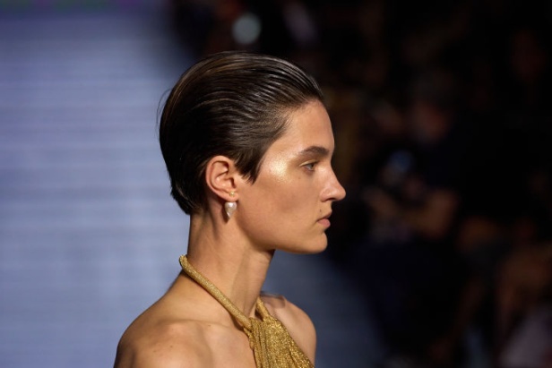 اطلالات جمالية لمجموعة Christian Dior لموسم خريف وشتاء 2025