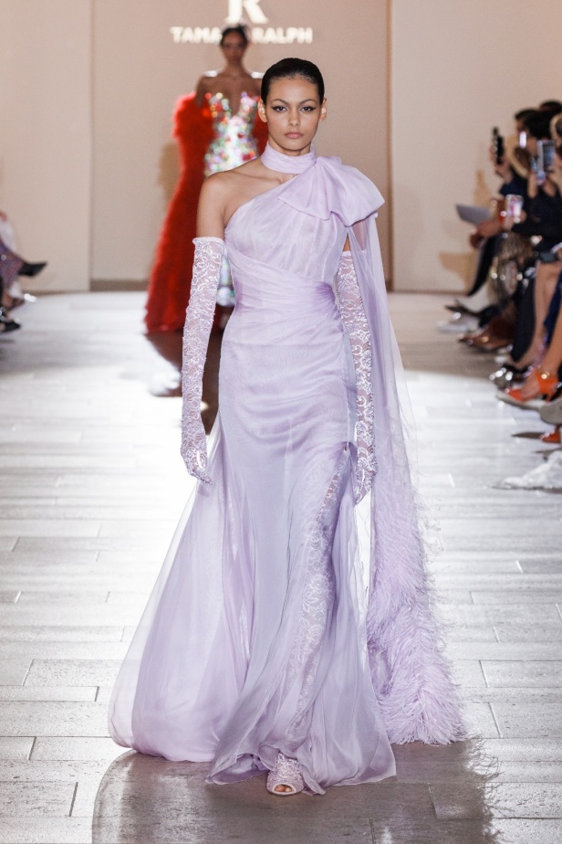 مجموعة Tamara Ralph للأزياء الراقية لموسم خريف وشتاء 2024-2025... عندما تعبّر التصاميم عن العاطفة والفن والروعة الدائمة