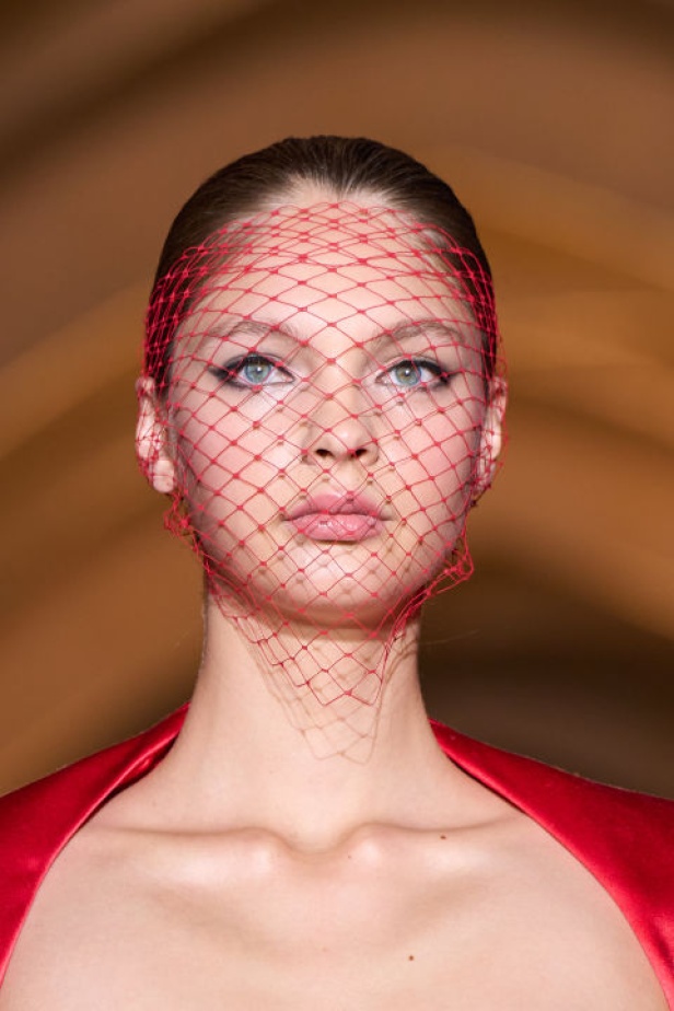 اطلالات جمالية لمجموعة Tamara Ralph للأزياء الراقية لموسم خريف وشتاء 2024-2025