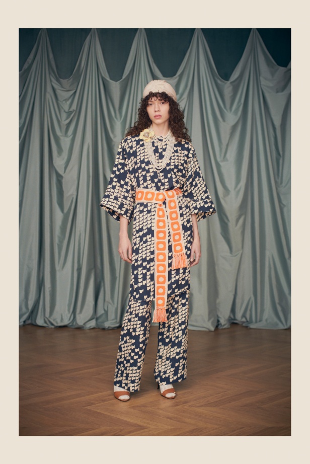 "فالينتنو" تفاجئ عشاق الدار والموضة بأول مجموعة تحمل توقيع Alessandro Michele... مزيج بين سمات العلامة ولمسة المصمم الخاصة 