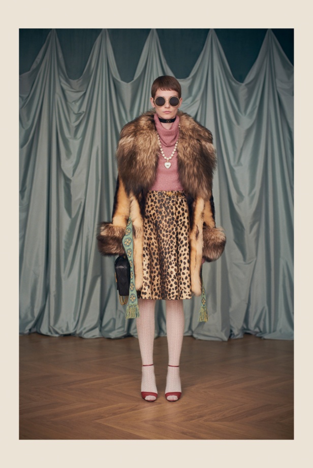 "فالينتنو" تفاجئ عشاق الدار والموضة بأول مجموعة تحمل توقيع Alessandro Michele... مزيج بين سمات العلامة ولمسة المصمم الخاصة 