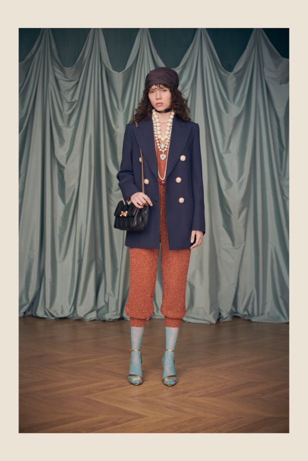 "فالينتنو" تفاجئ عشاق الدار والموضة بأول مجموعة تحمل توقيع Alessandro Michele... مزيج بين سمات العلامة ولمسة المصمم الخاصة 