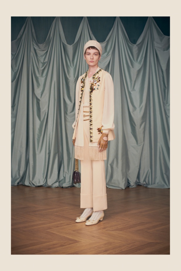 "فالينتنو" تفاجئ عشاق الدار والموضة بأول مجموعة تحمل توقيع Alessandro Michele... مزيج بين سمات العلامة ولمسة المصمم الخاصة 