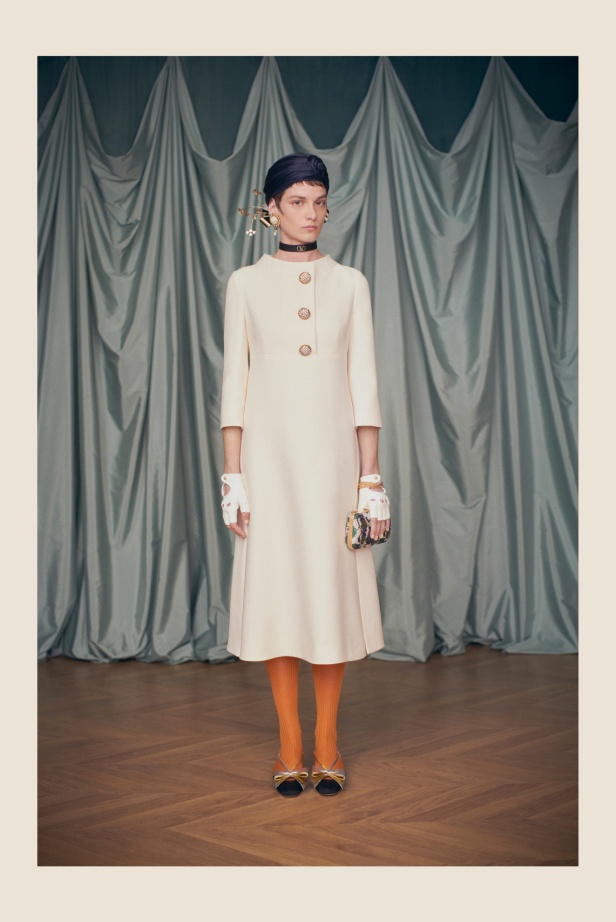 "فالينتنو" تفاجئ عشاق الدار والموضة بأول مجموعة تحمل توقيع Alessandro Michele... مزيج بين سمات العلامة ولمسة المصمم الخاصة 