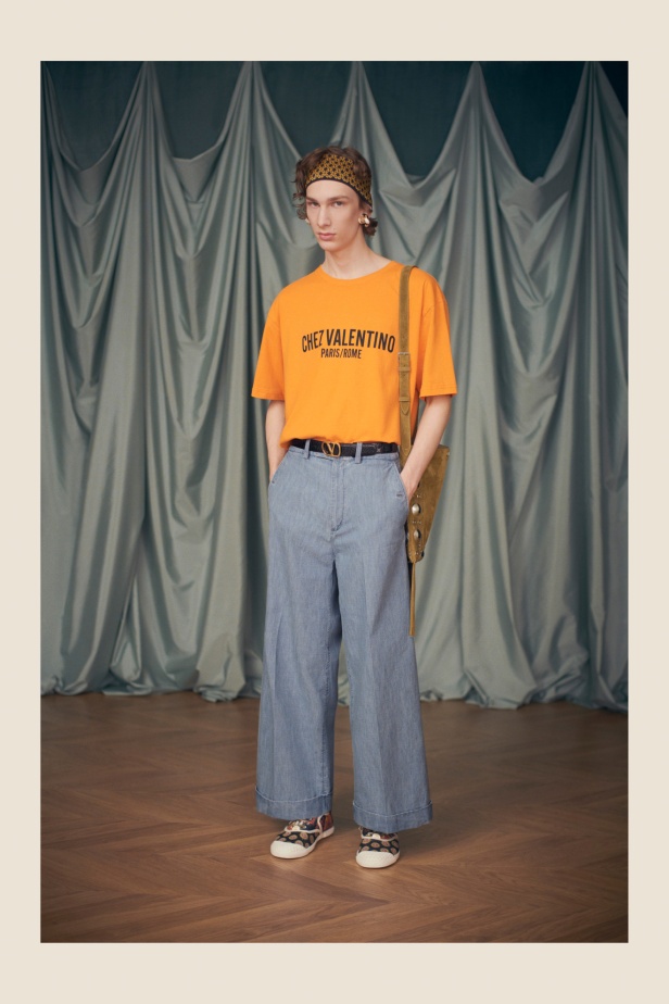 "فالينتنو" تفاجئ عشاق الدار والموضة بأول مجموعة تحمل توقيع Alessandro Michele... مزيج بين سمات العلامة ولمسة المصمم الخاصة 