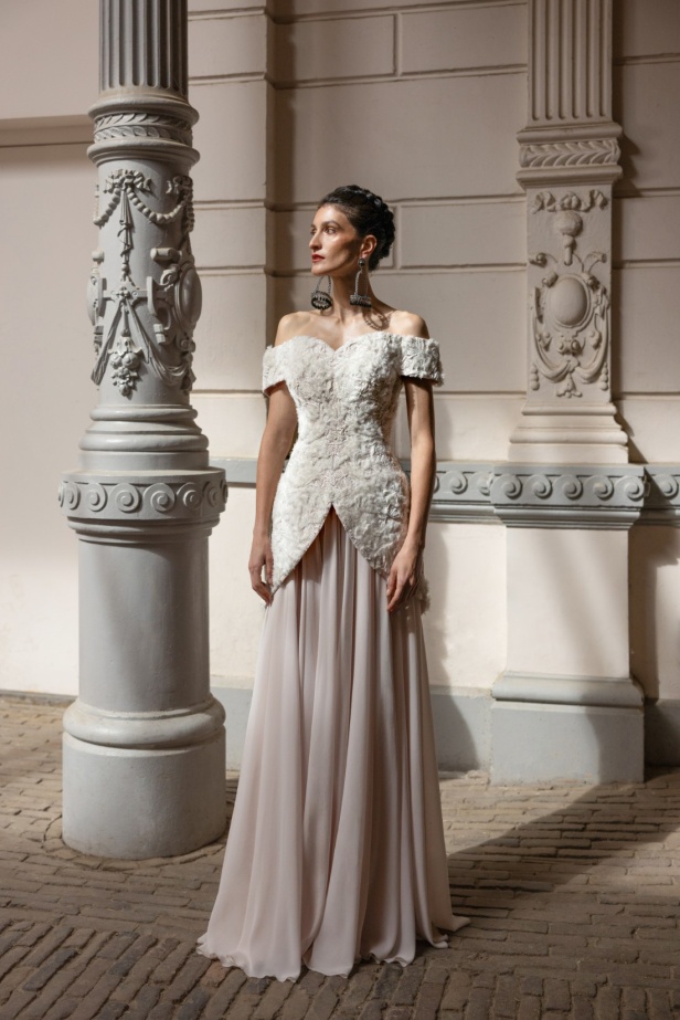 إبداع وأناقة في مجموعة رامي قاضي "Meydan" لخريف وشتاء 2024-2025... تجسيد روح الفروسية برقيّ وأنوثة لا مثيل لهما