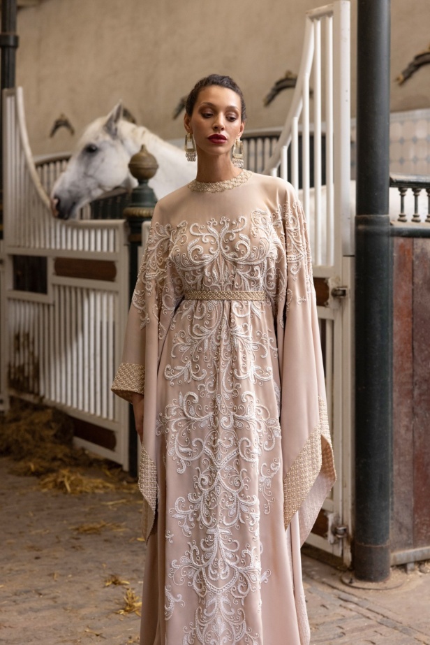 إبداع وأناقة في مجموعة رامي قاضي "Meydan" لخريف وشتاء 2024-2025... تجسيد روح الفروسية برقيّ وأنوثة لا مثيل لهما