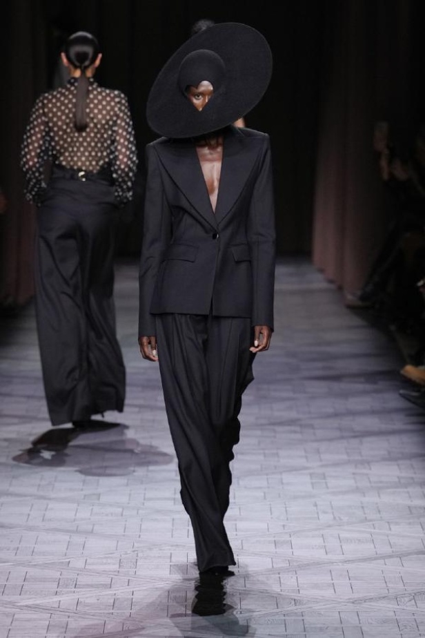 مجموعة Nina Ricci لربيع وصيف 2025 في باريس