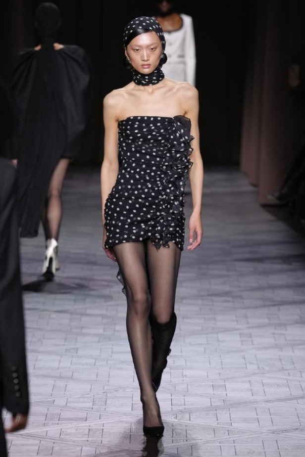 مجموعة Nina Ricci لربيع وصيف 2025 في باريس