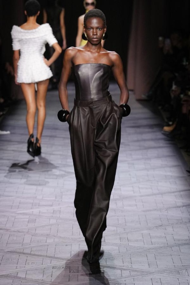 مجموعة Nina Ricci لربيع وصيف 2025 في باريس