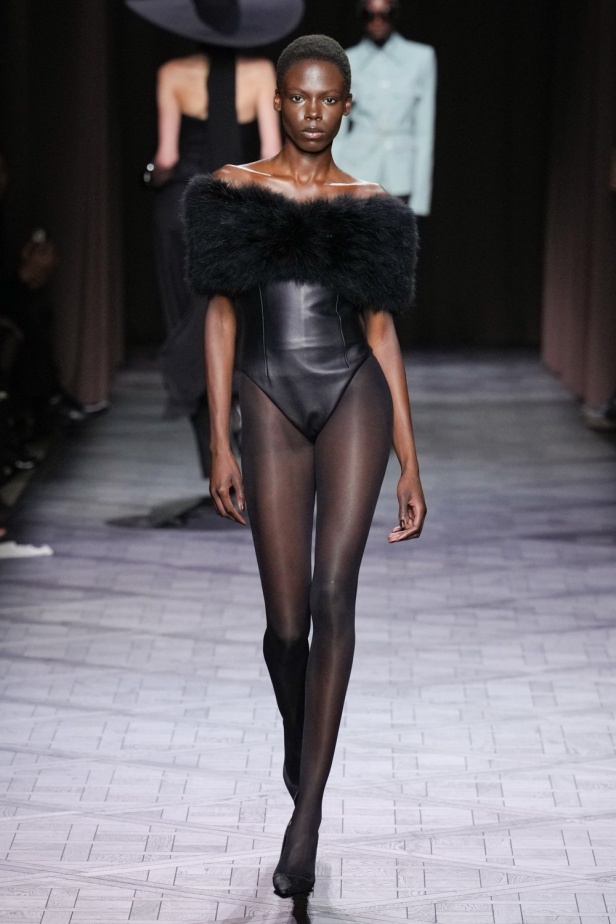 مجموعة Nina Ricci لربيع وصيف 2025 في باريس