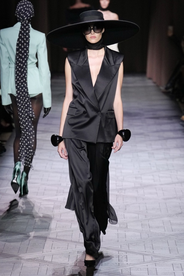 مجموعة Nina Ricci لربيع وصيف 2025 في باريس