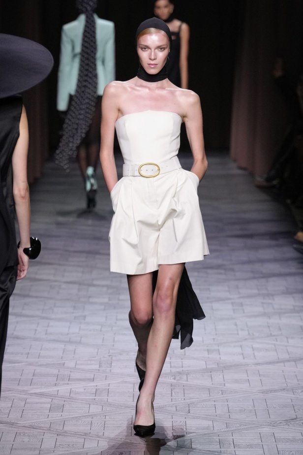 مجموعة Nina Ricci لربيع وصيف 2025 في باريس